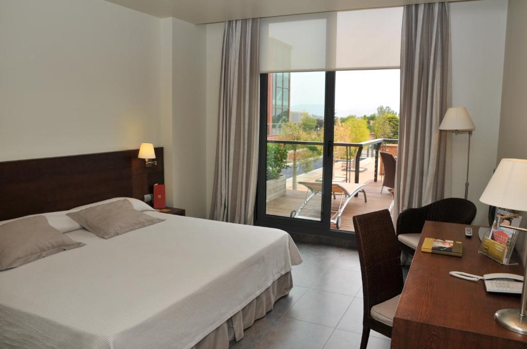Hotel Barcelona Golf Resort 4 Sup Sant Esteve Sesrovires Ruang foto